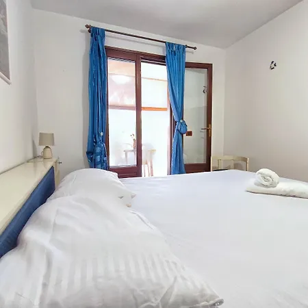 Semesterbostad Orizzonte Blu Funtana Meiga